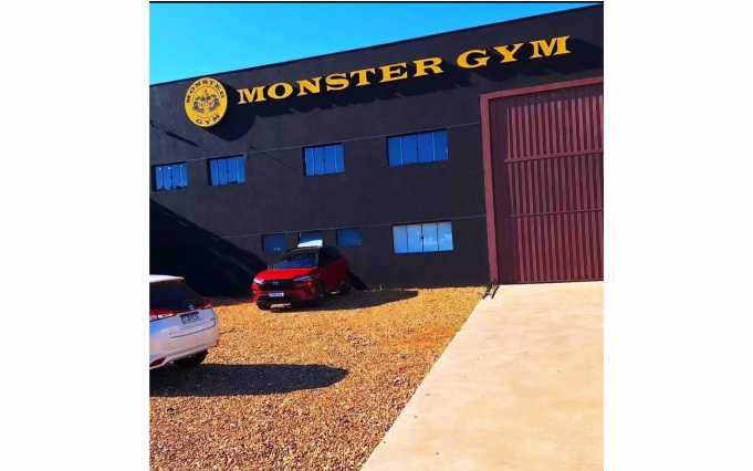 MONSTER GYM ACADEMIA